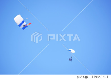 三沢　航空祭　パラシュート 119351501