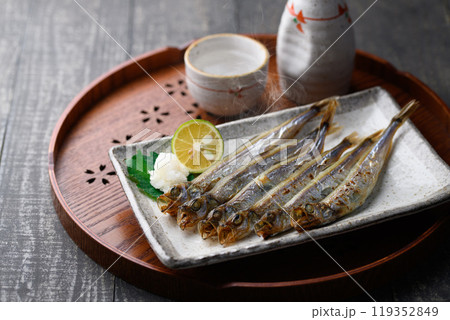 焼きたてのししゃも ( 子持ちししゃも ) 焼きたてのししゃも ( 子持ちししゃも ) 119352849