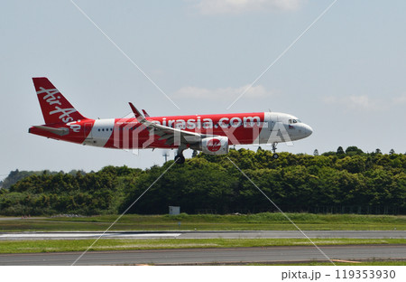 エアアジアA320成田アブローチ十余三 119353930