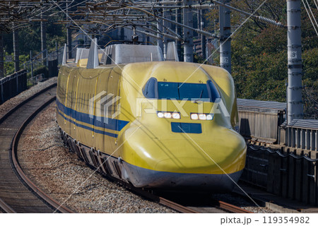 幸せの黄色い新幹線 119354982
