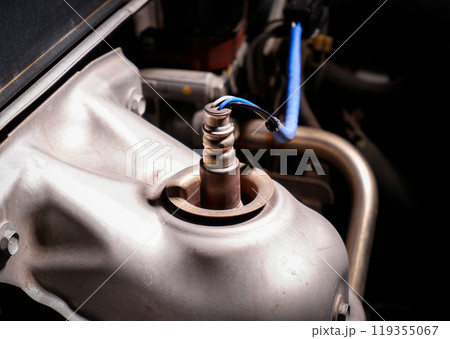 O2 sensor or oxygen sensor on catalytic converter O2 sensor or oxygen sensor on catalytic converter 119355067