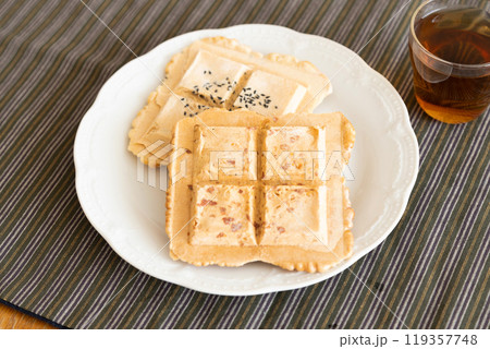 長万部町の郷土菓子　あめせん 119357748