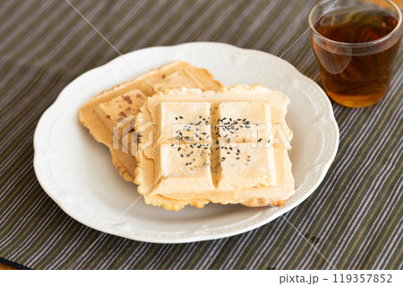 長万部町の郷土菓子　あめせん 119357852