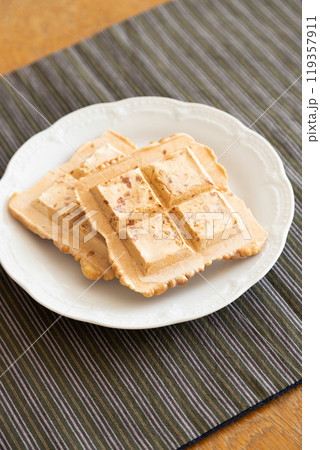 長万部町の郷土菓子 あめせん 長万部町の郷土菓子 あめせん 119357911