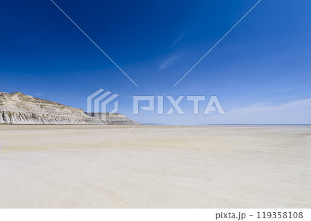 カザフスタン・ウスチュルト台地 トゥズバイル塩湖 / Tuzbair, Kazakhstan 119358108