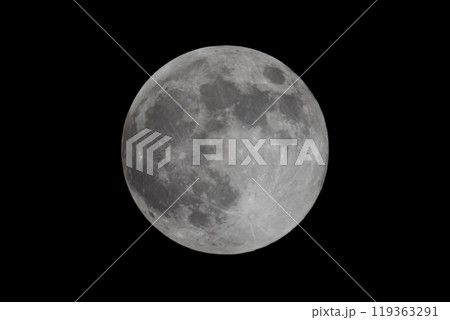 夜空に浮かぶ満月 夜空に浮かぶ満月 119363291