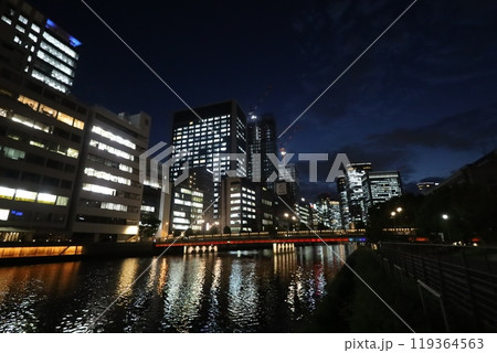 大阪、中の島、中ノ島、土佐堀川、堂島川、大阪市役所、淀屋橋ツインビル工事、中ノ島界隈を歩く、黄昏 119364563