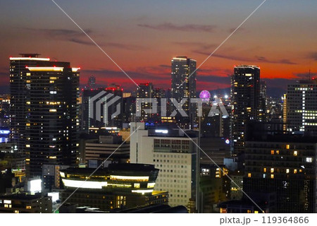 大阪、黄昏時の大阪、夕焼けの大阪、マジックアワー大阪、大阪中央区、オオサカ、大阪湾に沈む夕日 大阪、黄昏時の大阪、夕焼けの大阪、マジックアワー大阪、大阪中央区、オオサカ、大阪湾に沈む夕日 119364866