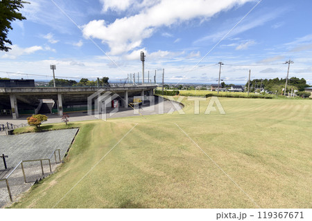 宮野運動公園野球場(富山県黒部市) 宮野運動公園野球場(富山県黒部市) 119367671