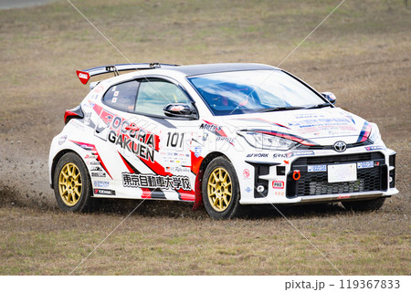 自動車レースラリーカーSSのタイムアタック 自動車レースラリーカーSSのタイムアタック 119367833