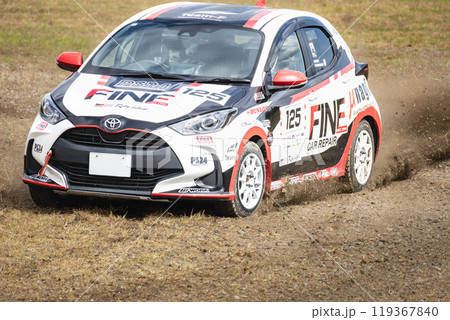 自動車レースラリーカーSSのタイムアタック 自動車レースラリーカーSSのタイムアタック 119367840