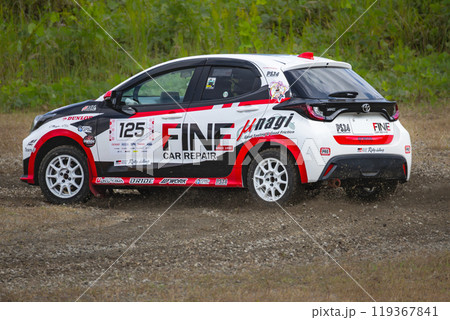 自動車レースラリーカーSSのタイムアタック 自動車レースラリーカーSSのタイムアタック 119367841