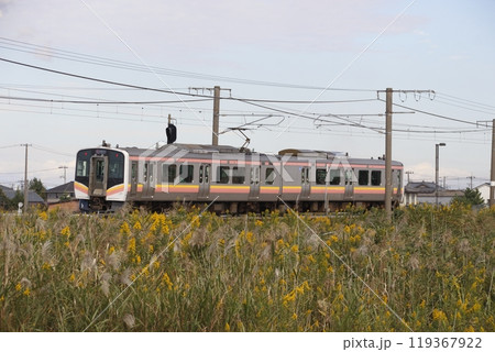 白新線・羽越本線E129系（新潟-新発田-村上） 119367922