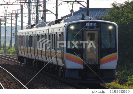 信越本線→白新線E129系電車（長岡⇔新潟-豊栄） 119368099