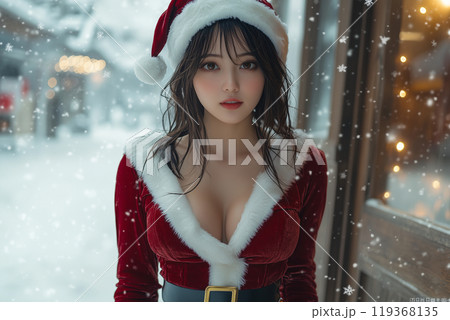 リアルなサンタコスの日本人女性：クリスマスの冬景色に映える全身イラスト 119368135