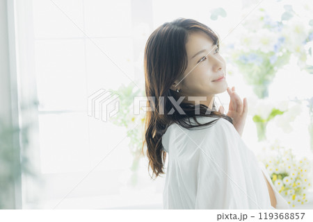 若い女性、ポートレート、ビューティーイメージ 119368857