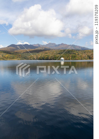 秋の玉原湖 群馬県沼田市 秋の玉原湖 群馬県沼田市 119378209