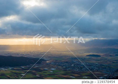 阿蘇の朝焼け(熊本県阿蘇) 阿蘇の朝焼け(熊本県阿蘇) 119378454