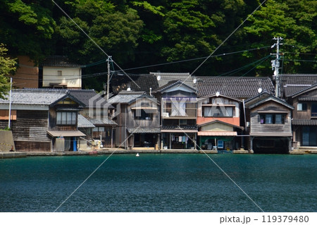伊根の舟屋（京都府与謝郡伊根町） 119379480