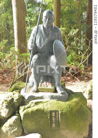 芭蕉の門人・河合曾良の像(立石寺(山寺) 境内/山形県山形市山寺) 芭蕉の門人・河合曾良の像(立石寺(山寺) 境内/山形県山形市山寺) 119379481