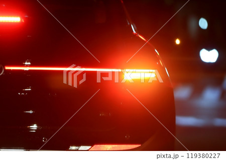 車のテールランプ 車のテールランプ 119380227