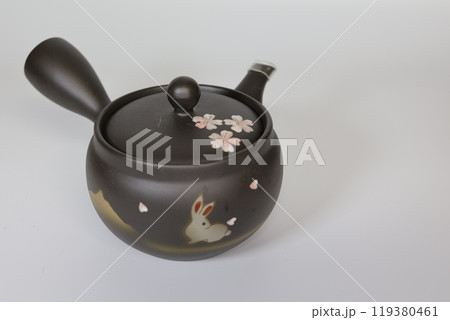 常滑焼の急須 119380461