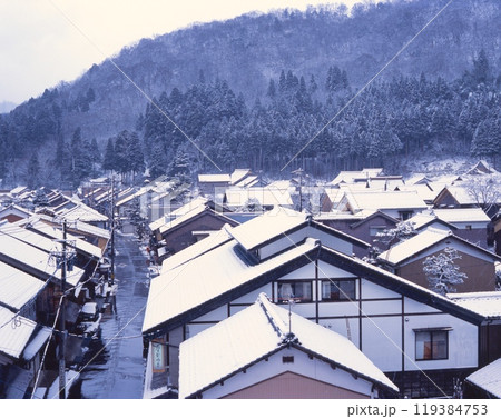 今庄宿(いまじょうじゅく)の雪景色/旅館 川端屋の屋上より/国指定重要伝統的建造物群保存地区 今庄宿(いまじょうじゅく)の雪景色/旅館 川端屋の屋上より/国指定重要伝統的建造物群保存地区 119384753