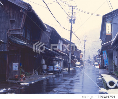 今庄宿（いまじょうじゅく）の雪景色/旅館　川端屋の屋上より/国指定重要伝統的建造物群保存地区 119384754