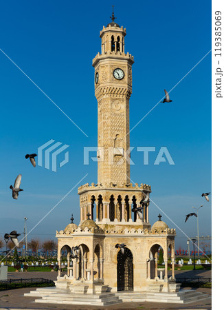 Square Konak Meydani in Izmir, Turkey. Square Konak Meydani in Izmir, Turkey. 119385069