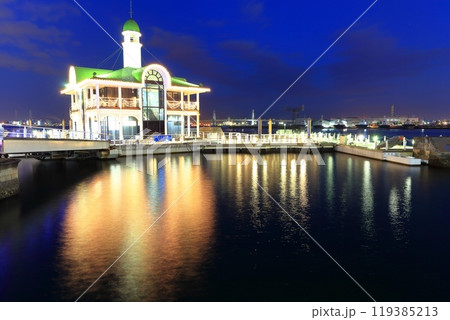 【神奈川県】ぷかりさん橋のイルミネーション（よこはま・みなとみらい海の駅） 119385213