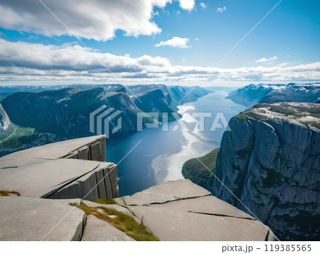 巨大な一枚岩から望む絶景 119385565
