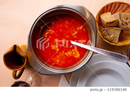 Callos a la Gallega - rich pork broth 119386196