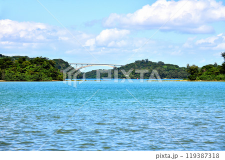 ワルミ大橋／羽地内海周辺を望む(沖縄県今帰仁村)【2024.10】 119387318