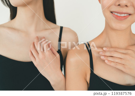 30代女性の鎖骨ケア 119387576
