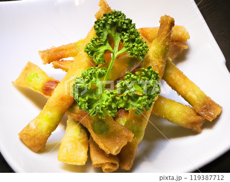 カリッとおいしい枝豆チーズ春巻き 119387712