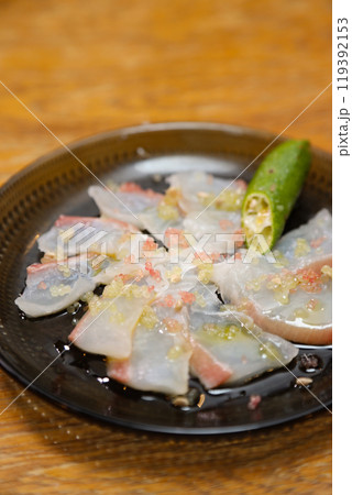 鯛のカルパッチョ フィンガーライムを添えて鯛のカルパッチョ フィンガーライムを添えて 鯛のカルパッチョ フィンガーライムを添えて鯛のカルパッチョ フィンガーライムを添えて 119392153