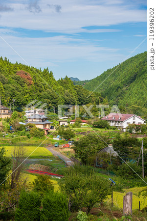 道志村の集落風景 初秋の道志村 道志村の集落風景 初秋の道志村 119396202