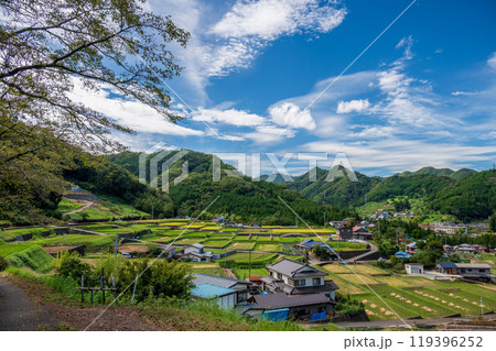 初秋の棚田風景 富岡の棚田 秋の原風景 初秋の棚田風景 富岡の棚田 秋の原風景 119396252