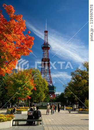 紅葉とさっぽろテレビ塔_2509 119397978
