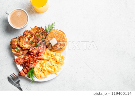 Full American Breakfast with scrambled eggs Full American Breakfast with scrambled eggs 119400114
