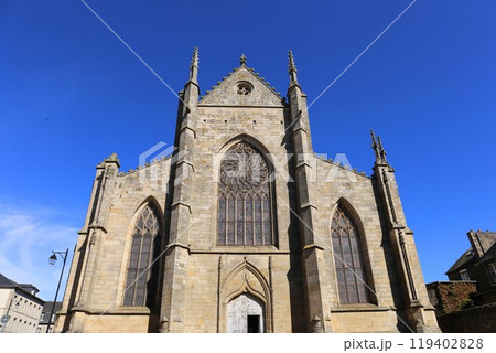ディナンのサン＝マロ教会のファザード 119402828