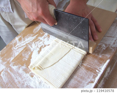 手打ちうどん03たたみ＆切り 119410578