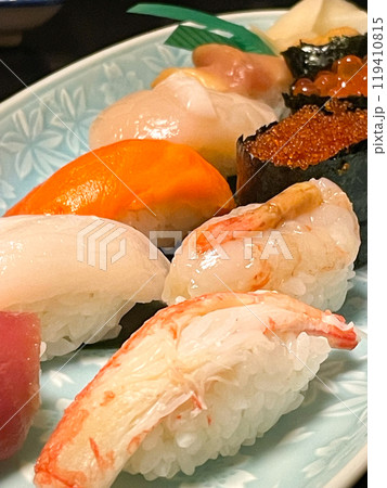 北海道・紋別　オホーツクの海の幸を使った握り鮨 119410815