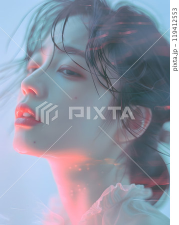 幻想的な表情のアジア人女性 幻想的な表情のアジア人女性 119412553