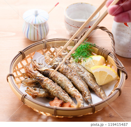 子持ちシシャモの唐揚げ 子持ちシシャモの唐揚げ 119415487