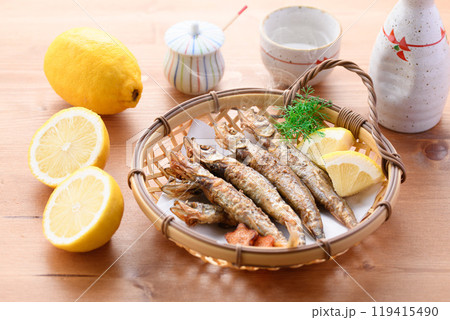 子持ちシシャモの唐揚げ 子持ちシシャモの唐揚げ 119415490