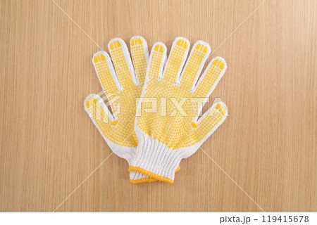 床に置かれた軍手 床に置かれた軍手 119415678