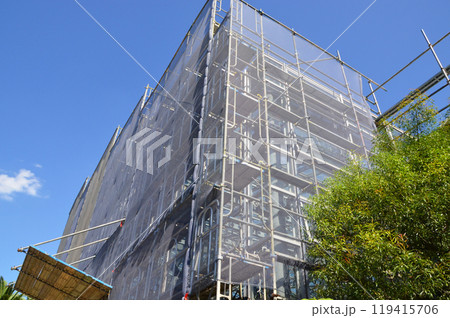 改修工事中の建物 改修工事中の建物 119415706