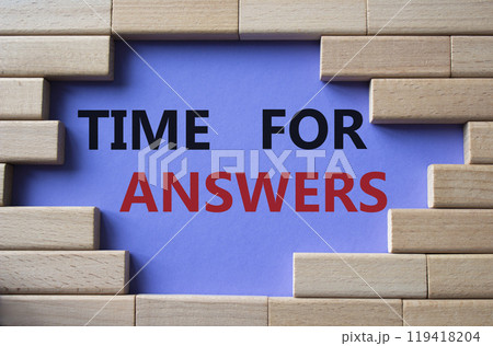 Time for Answers symbol. Concept words Time for Answers on wooden blocks. Beautiful purple background. Business and Time for Answers concept. Copy space. 119418204