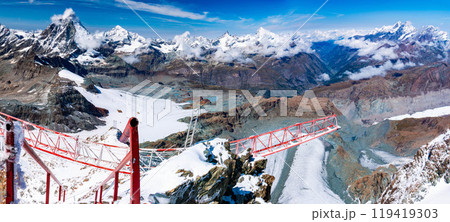 グレッシャ―パラダイスから マッターホルンとヴァリス山群の絶景 、スイス、 ツェルマット グレッシャ―パラダイスから マッターホルンとヴァリス山群の絶景 、スイス、 ツェルマット 119419303